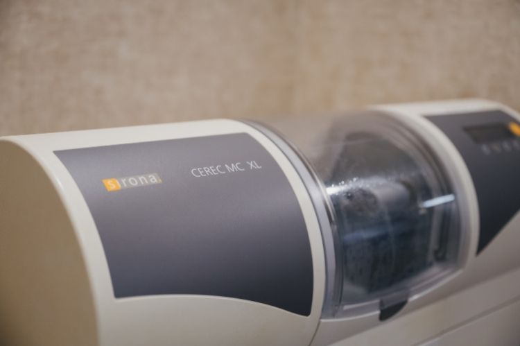 Cincinnati Same-Day Crowns | Fred H. Peck, DDS, FAACD, FICD